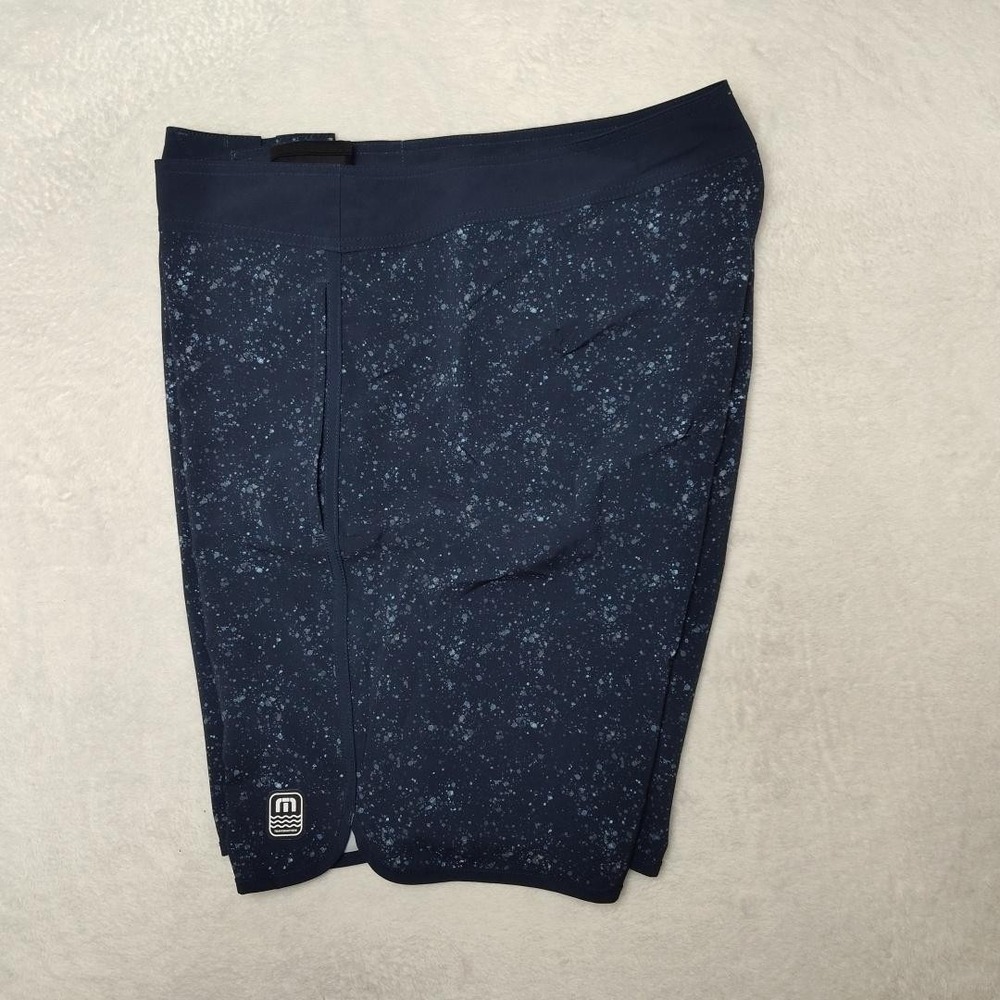 Travis Mathew Shorts Men 38 Blue 8" Spotted Board Swim Drawstring Pockets Hybrid